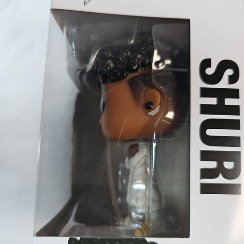 Marvel Funko Pop Shuri Wakanda Forever Black Panther No. 1174 bobble head NEW - Imagen 4 de 18