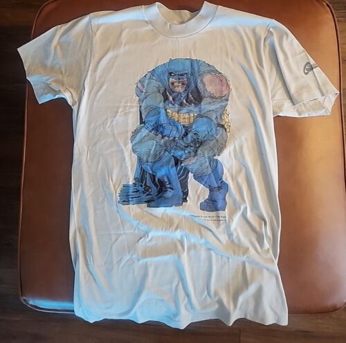 Camiseta vintage Graphitti Dark Knight Returns / mediana / como nueva / nunca usada - Imagen 1 de 4