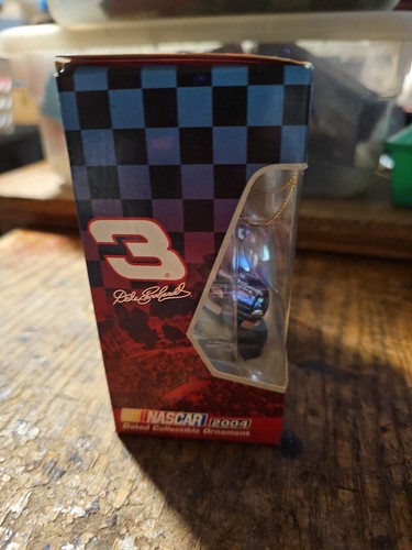 Trevco NASCAR 2004 Dale Earnhardt Goodwrench #3 Vintage Christmas Ornament - Picture 3 of 5