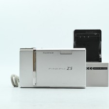 Fujifilm FinePix Z5fd w/Box Charger Battery xD Card Retro CCD Camera Exc 5