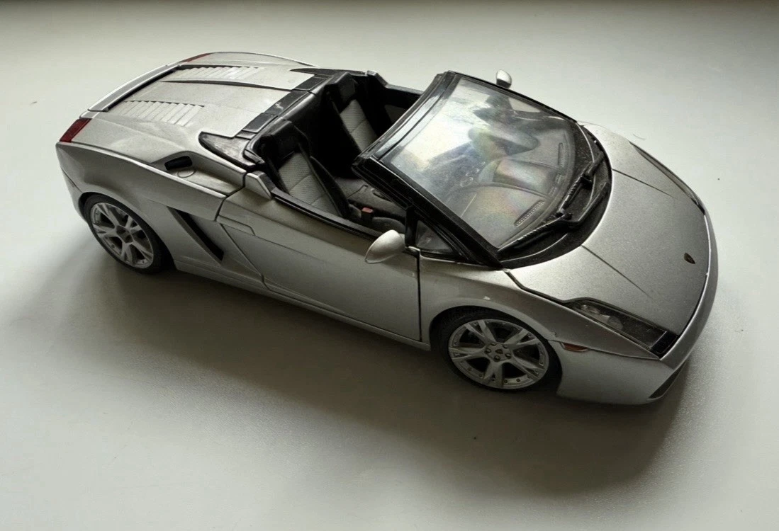 Bburago Lamborghini Gallardo Spyder yellow 1:18 | - Specialista na stavebnice LEGO® a geniální zábavu