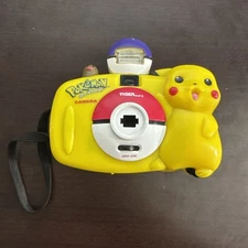 1999 Pokemkn Tiger Electronics Pikachu 35mm Camera