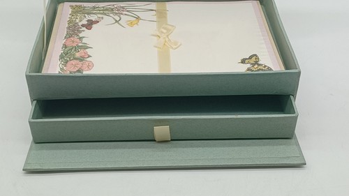 Scatola portaoggetti vintage fissa con stampa decorativa farfalla, carta sigillata D2067 - Foto 4 di 15