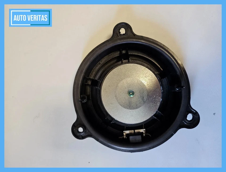 original speaker right back for Renault Zoe BFM 12-19 - Image 4 of 4
