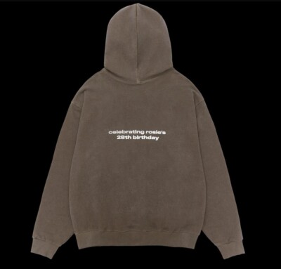 ROSÉ ROSE BLACKPINK OFFICIAL GOODS she's 28 hoodie chocolate
