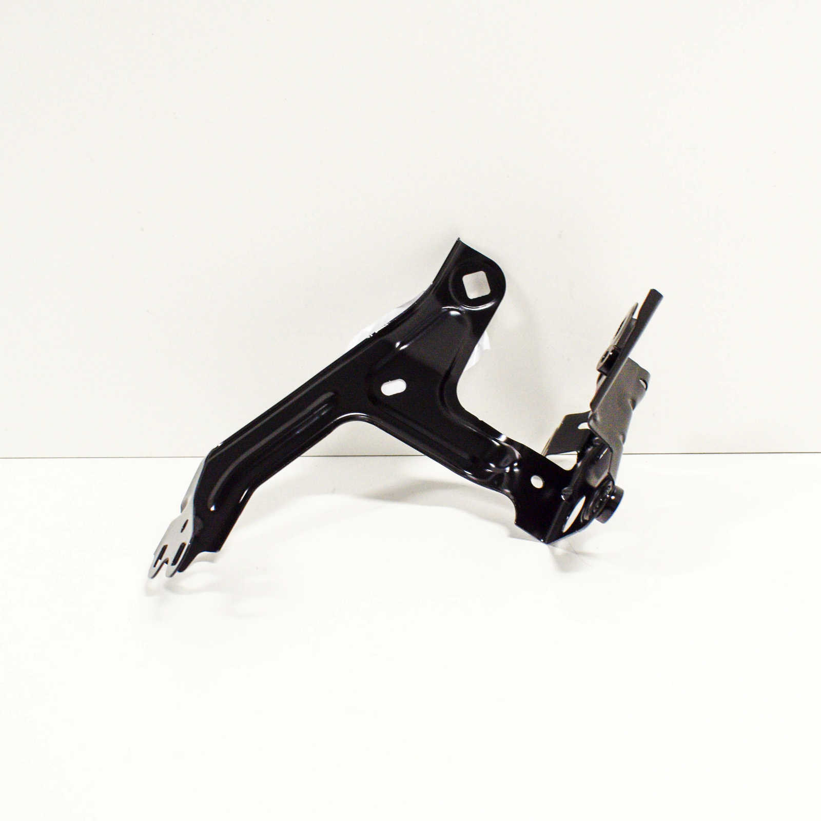 NEW BMW 5 G30 FRONT LEFT SIDE PANEL BRACKET 41007440423 17-19 