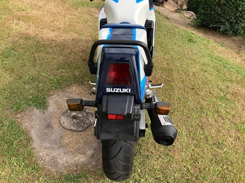 Suzuki GSXR 1100 G 1986 - Picture 15 of 18