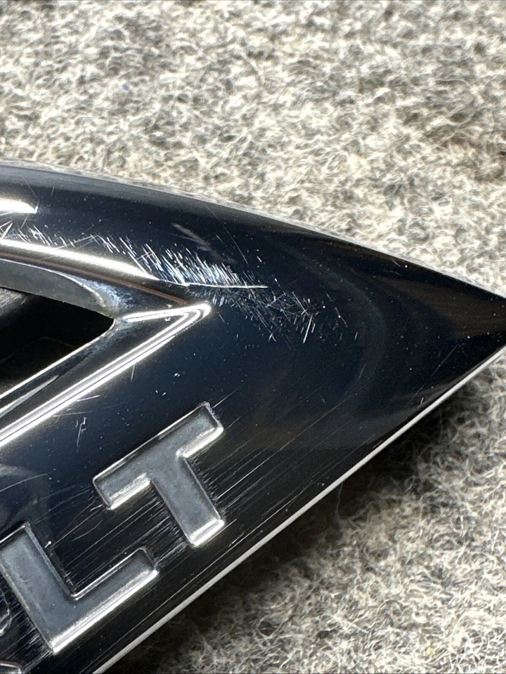 2011-2016 Ford F-250 Super Duty XLT emblema do para-lama do lado direito fabricante de equipamento original (H15) - Imagem 3 de 4