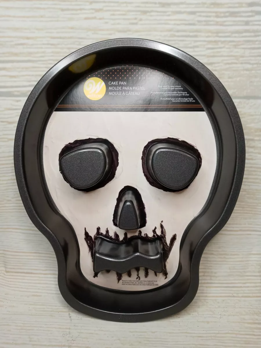 NEW! Halloween Sugar Skull Cake Pan Non-Stick Bakeware Wilton Day of the  Dead