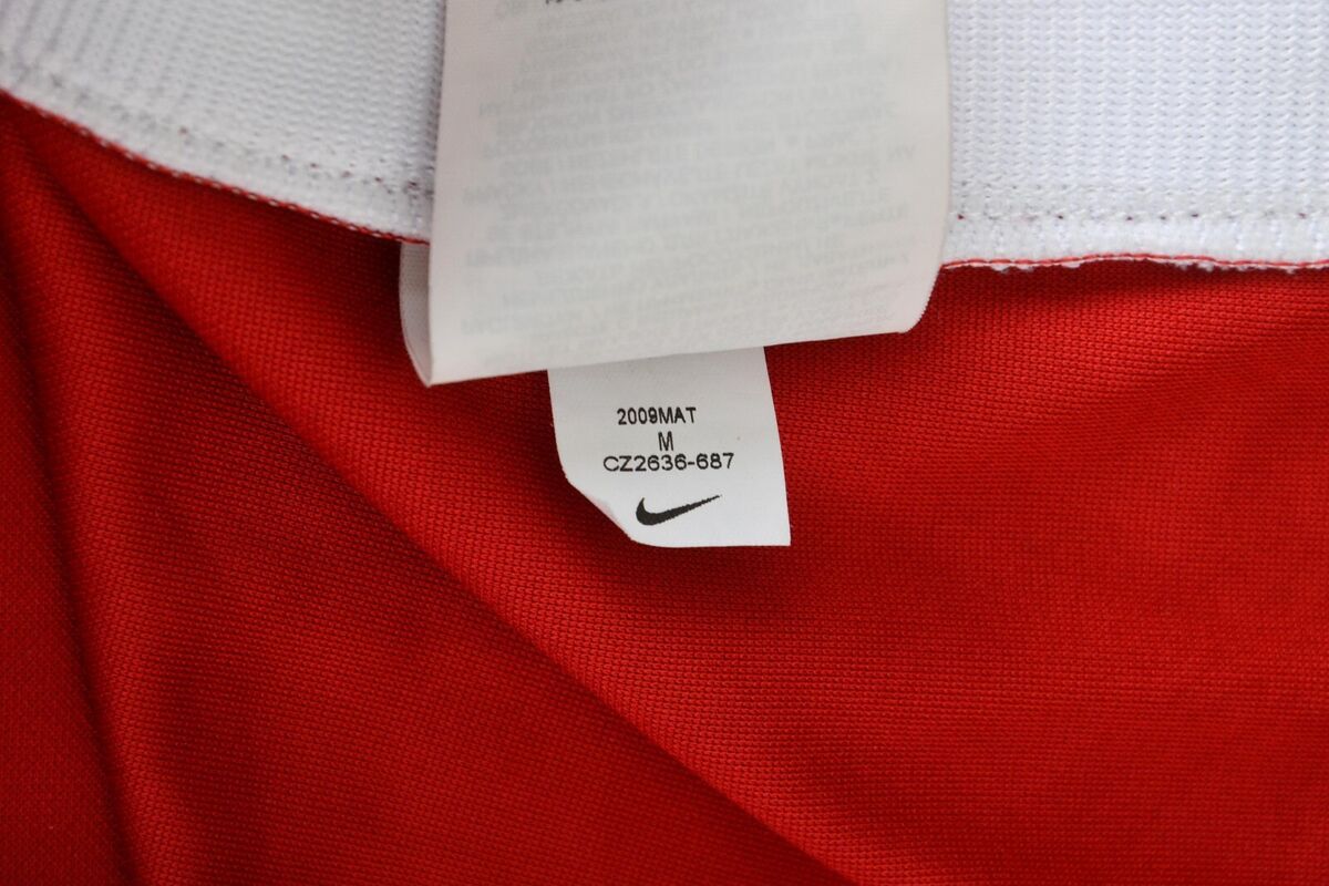 LIVERPOOL 2020/2021 HOME FOOTBALL SHIRT JERSEY NIKE SIZE M LIVERPOOL 2020/2021 HOME FOOTBALL SHIRT JERSEY NIKE SIZE M
