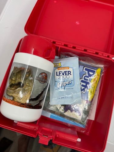 Jurassic Park 3 Lunchbox (Velociraptor) W/ Thermos-BRAND NEW - Picture 7 of 10