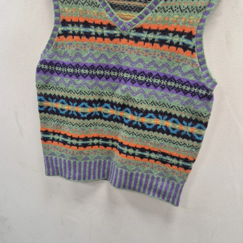 Eribe Scotland Brodie Rupert Wool Green Fair Isle Sweater Tank Top Vest Medium - Image 3 of 4