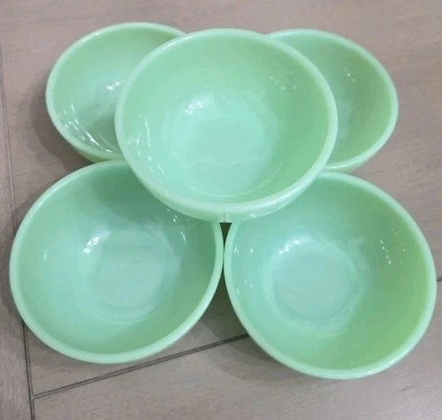 Lot of 5 Vintage Fire King Jadeite Green Bowls Oven Ware 5" Chili Soup Cereal