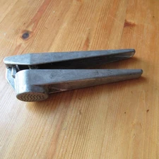 Zyliss Susi Aluminum Garlic Press Kitchen Tool Made In Switzerland