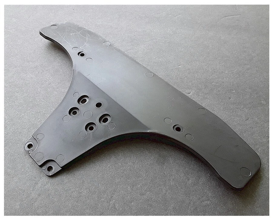 1x Vintage RC Car Kyosho Front Bumper from 3078 .10 Nitro Center Conversion Set - Image 4 of 4