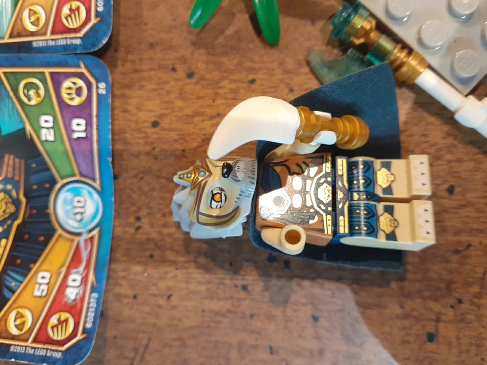 LEGO Lot Random Pieces Minifigures Legends of Chima LAGRAVIS Minifigure - Image 2 of 4