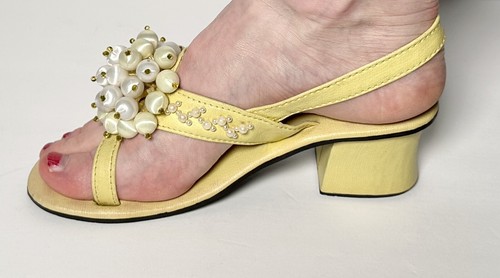 Vintage 1960s 1970s Vagabonds Pearl Beaded Satin Ball Sandal Heel Shoes Yellow 7 - Picture 22 of 22