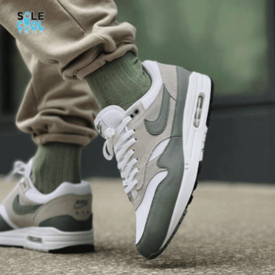 NIKE エア マックス AP 24CM WHITE/GREEN 楽天市場】NIKE ナイキ UNDEFEATED X AIR MAX 90 'WHITE GREEN