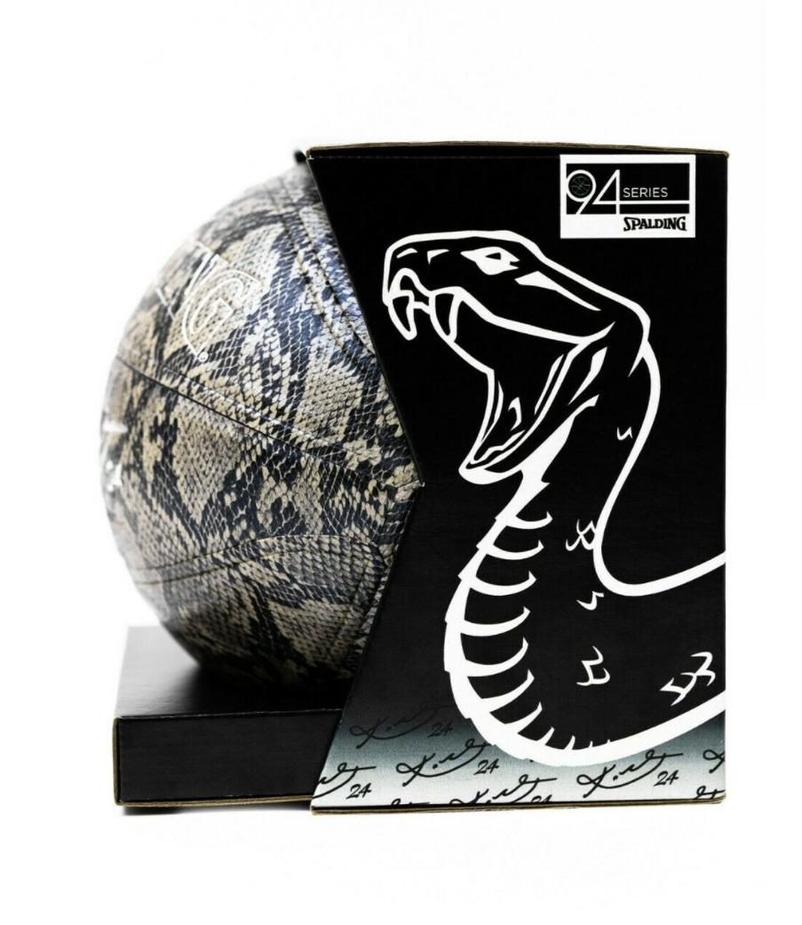 Bola Basquete Spalding Black Mamba - NBA CLASSICS