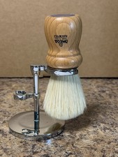 OMEGA WOOD HANDLE SHAVING BRUSH MADE IN ITALY WITH SMALL STAND