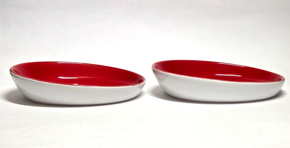 Pier 1 TASTING PARTY Juego de Aperitivos 2 Platos y 2 Tazas Asimétrico Rojo Usado en Excelente Condición Foto 3 de 4