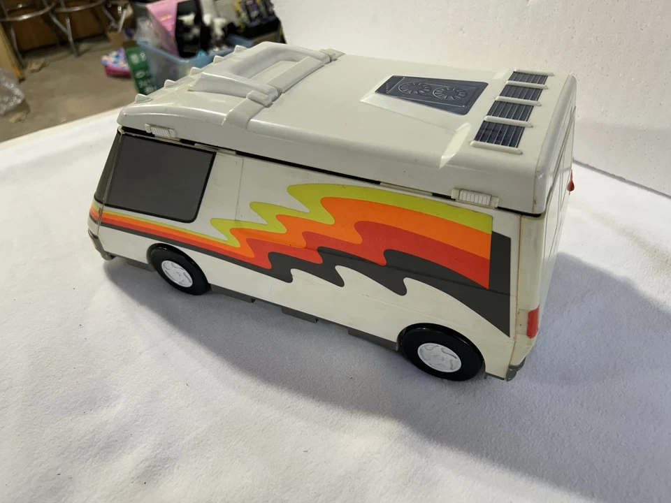 Casa rodante Micro Machines Super Van City Camper de colección juego desplegable 1991 Galoob Foto 2 de 4