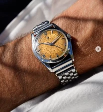 1951 Omega Ref. 2650-2 – "Starburst" Tropical Dial