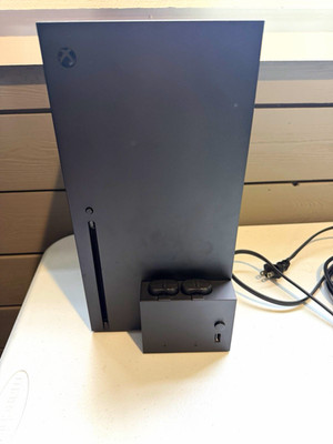 Xbox Series X 1TB Console Controller Razer Headset Charging Dock Bundle