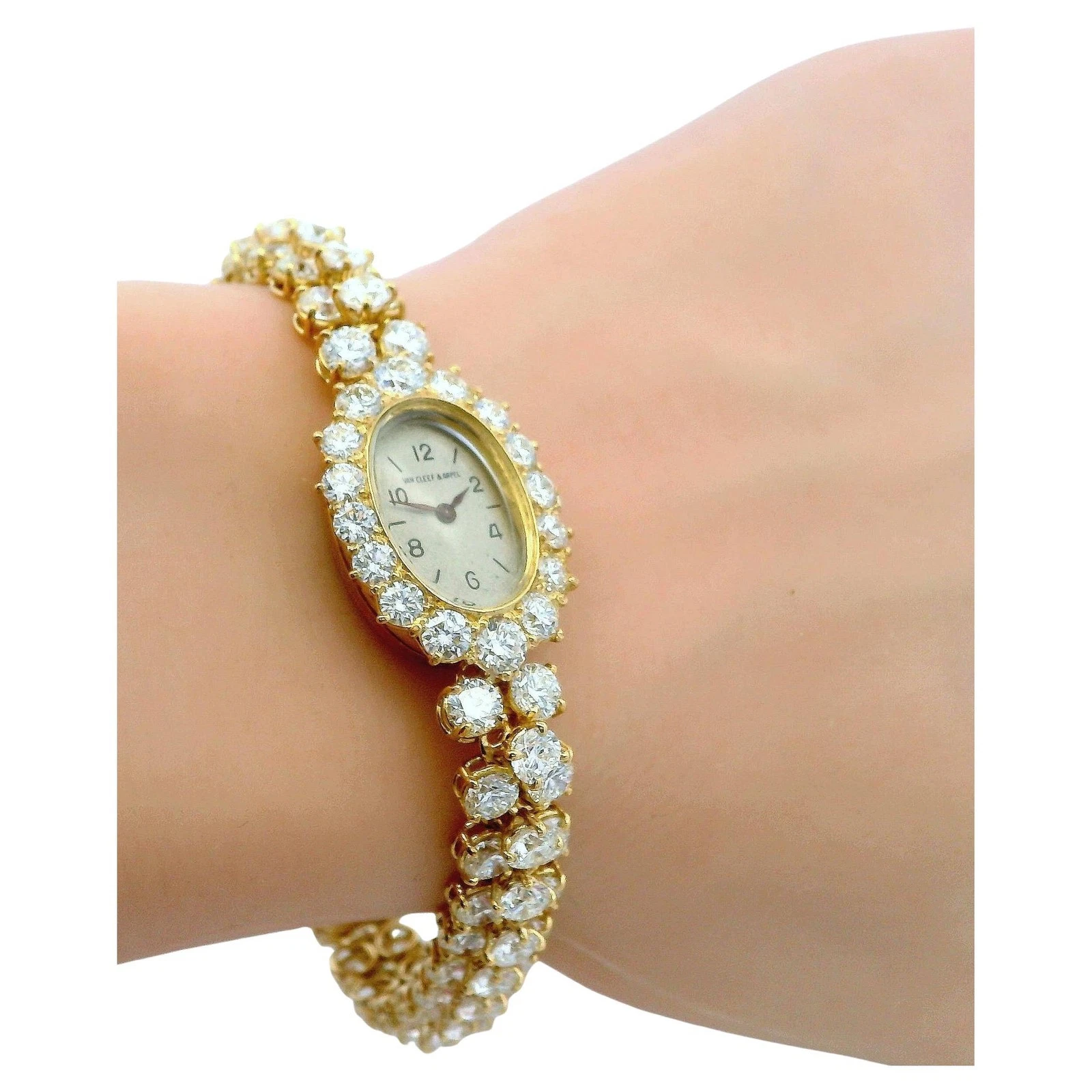 Vacheron Constantin — Van Cleef & Arpels x Vacheron Constantin Diamond Vintage Diamond Watch