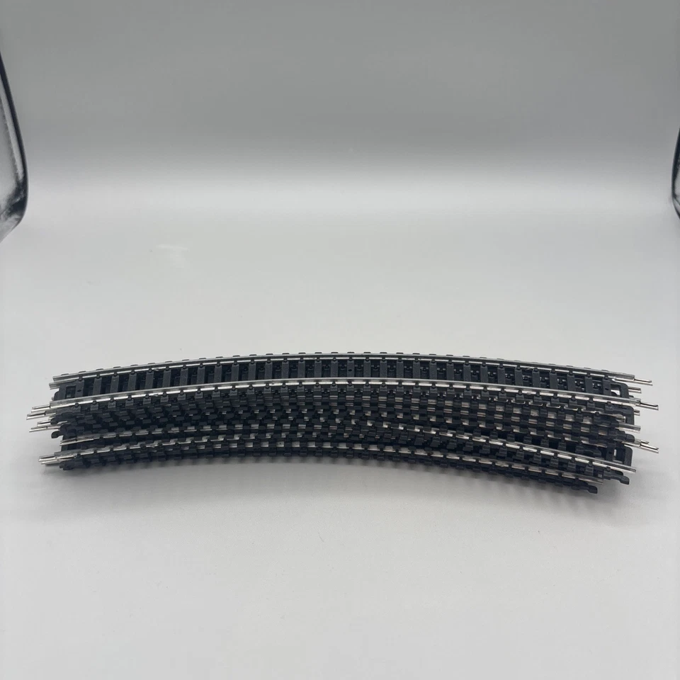 Lot of 10 Life-Like Trains HO Scale gauge Curved Track - Image 2 of 4