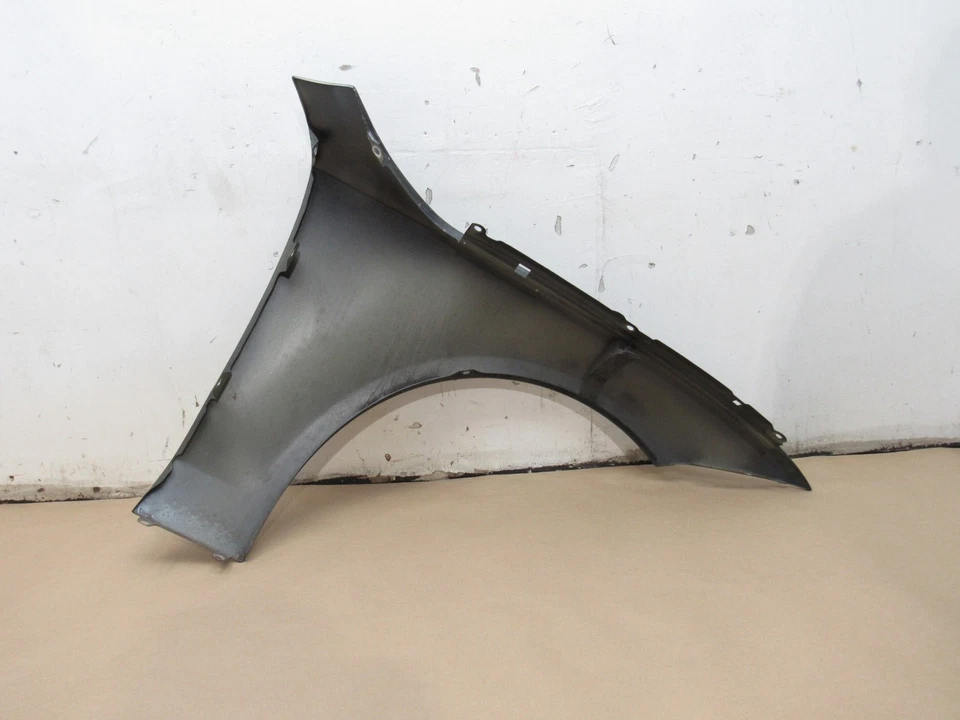奥迪 RS7 C7 2016 前左发球杆挡泥板翼外壳 12-18; — 第 4/4 张图片