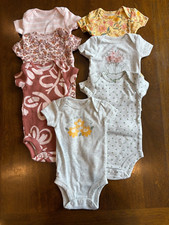 Lot of 7 Baby Girl Carter's Short Sleeved Bodysuits - Size Newborn