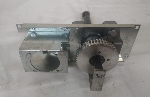 Midway Sit Down Driver Arcade Game Steering Wheel SHAFT Assembly - Picture 4 of 4