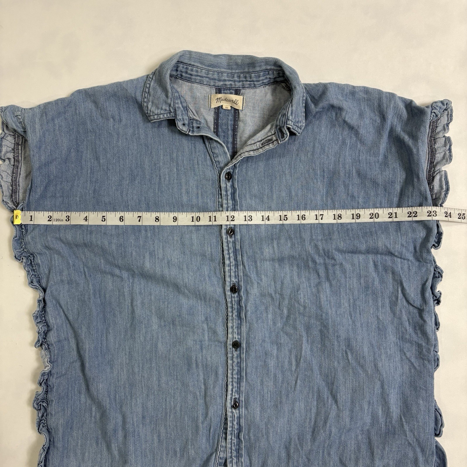 Madewell Chambray Button Front Ruffle Sleeve Top … - image 5