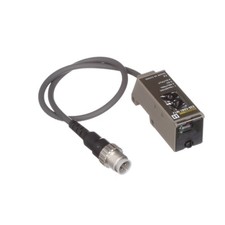 1PC OMRON INDUSTRIAL AUTOMATION E3SCD61M1J0.3M Diffuse PE Sensor Maximum of 700