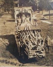 WW II Army Photograph Parade 7 1/2" x 10" "United States Army Builds Men"