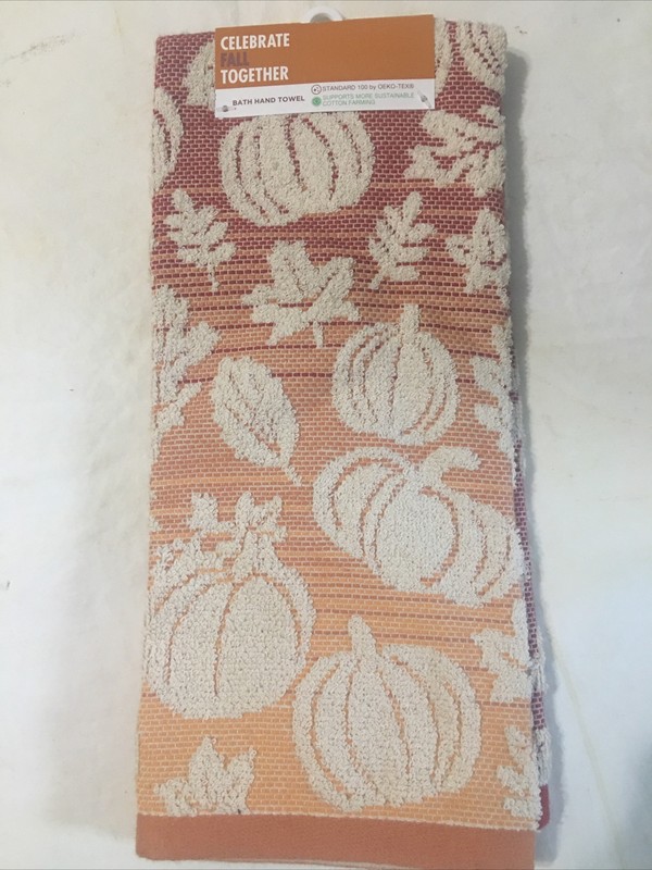 PUMPKIN BATH  HAND TOWEL