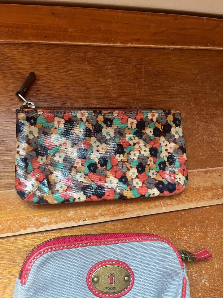 Lote de Gris Fósil con Cuadrado Rojo Crema y Azul y Círculos y Naranja Crema y Verde Fl Foto 4 de 4