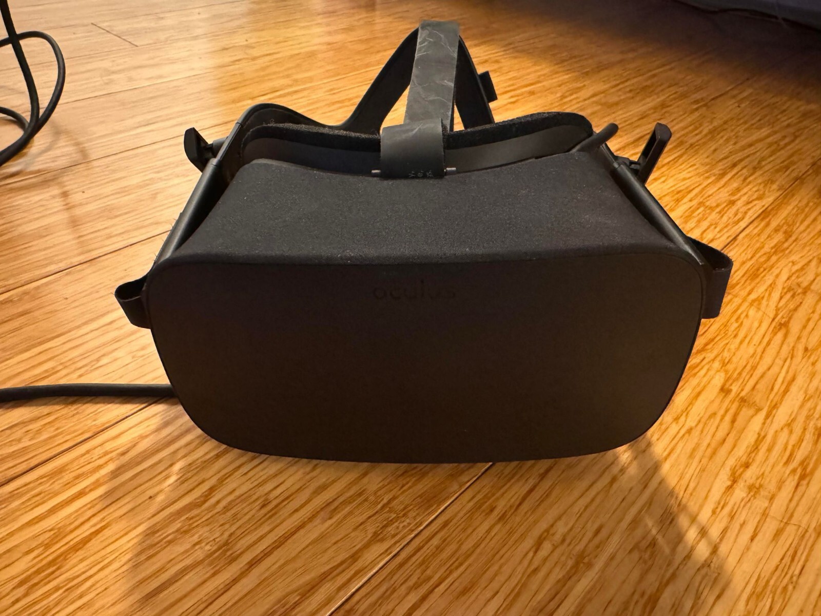 Meta Oculus Rift VR Gaming Headset - Black 3 Cameras and Original Box ...