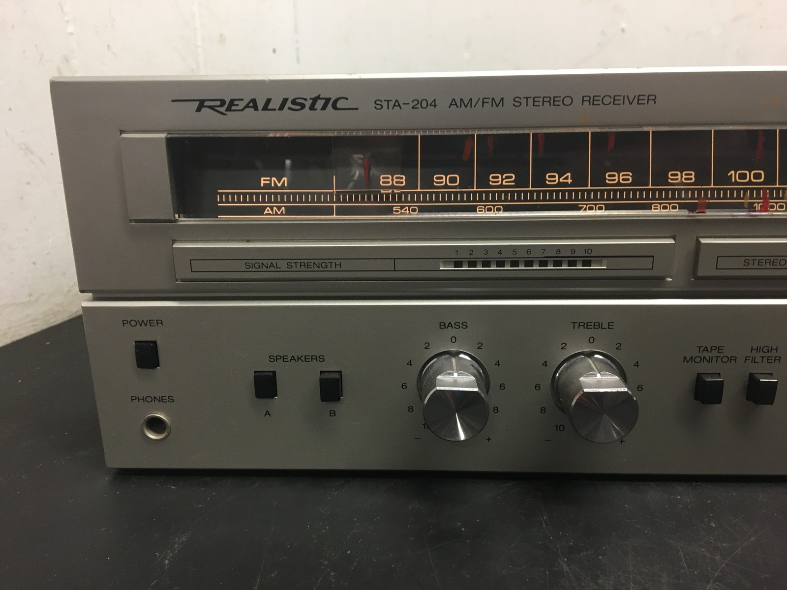 VINTAGE Electronics REALISTIC STA-204 AM/FM STEREO RECEIVER USED ...