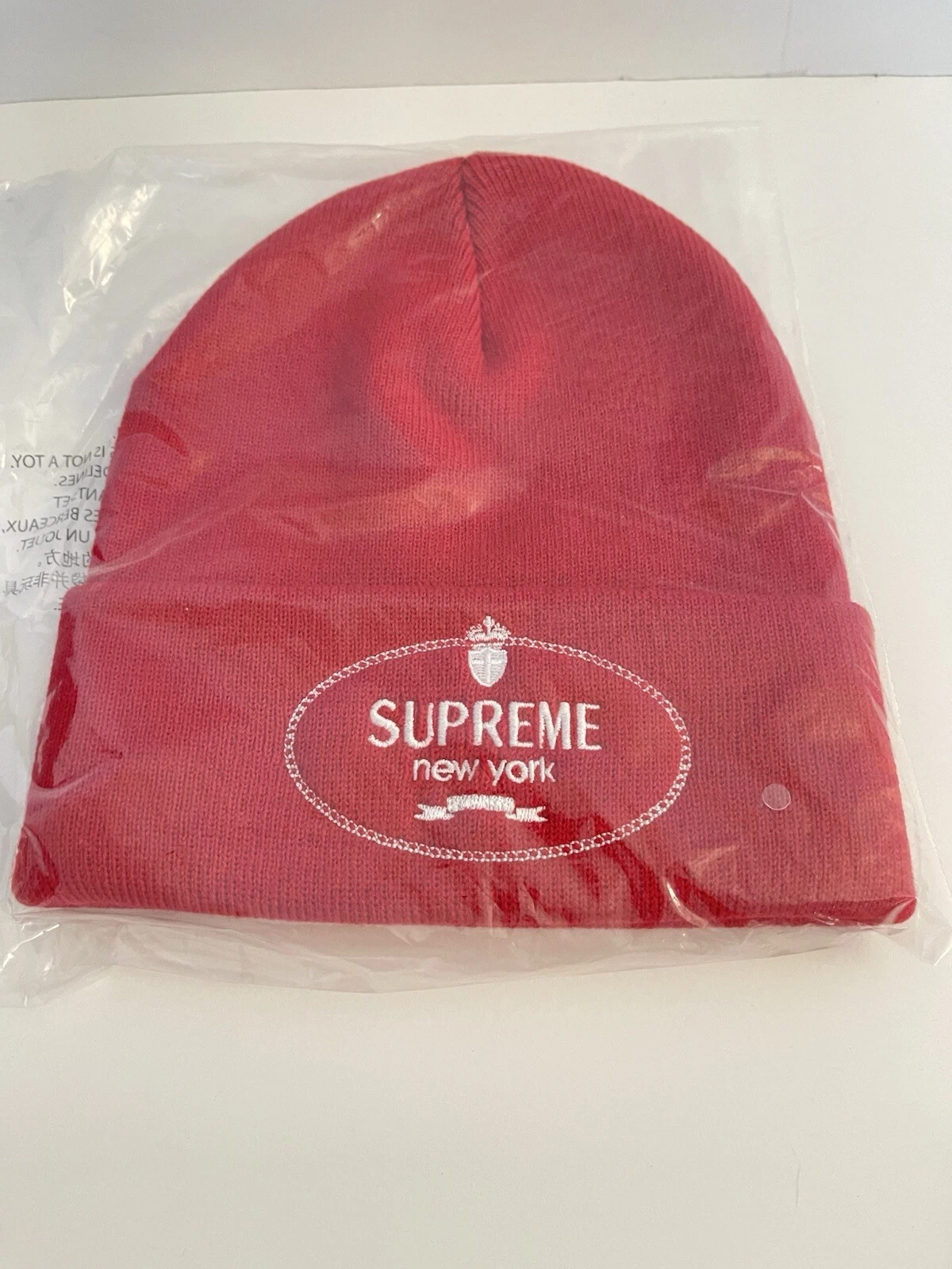 Bonnet rouge écusson suprême