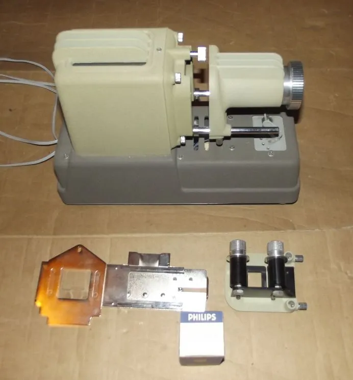 Projecteur diapositives ROB bas voltage diapos 24 x 36 et film en