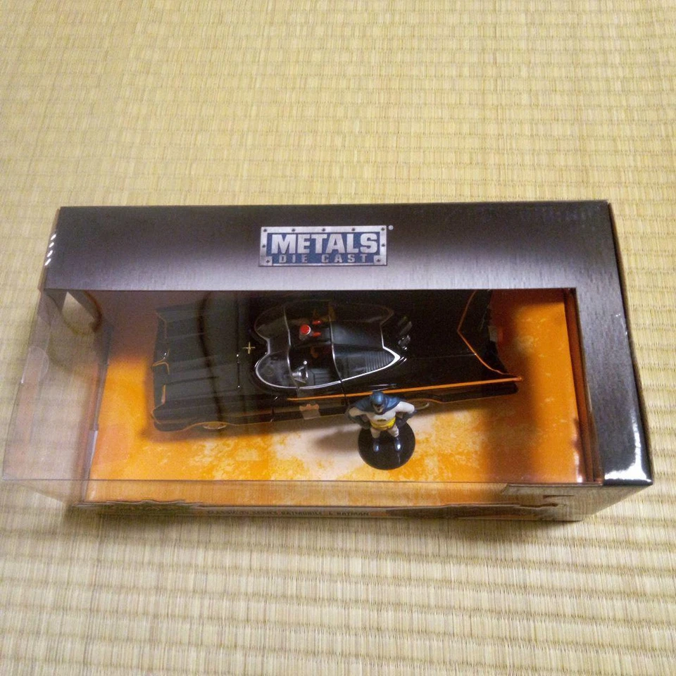 Figura Batimóvil y Batman Hot Toys Metals Diecast Batman Serie de TV Clásica Nueva Foto 3 de 4