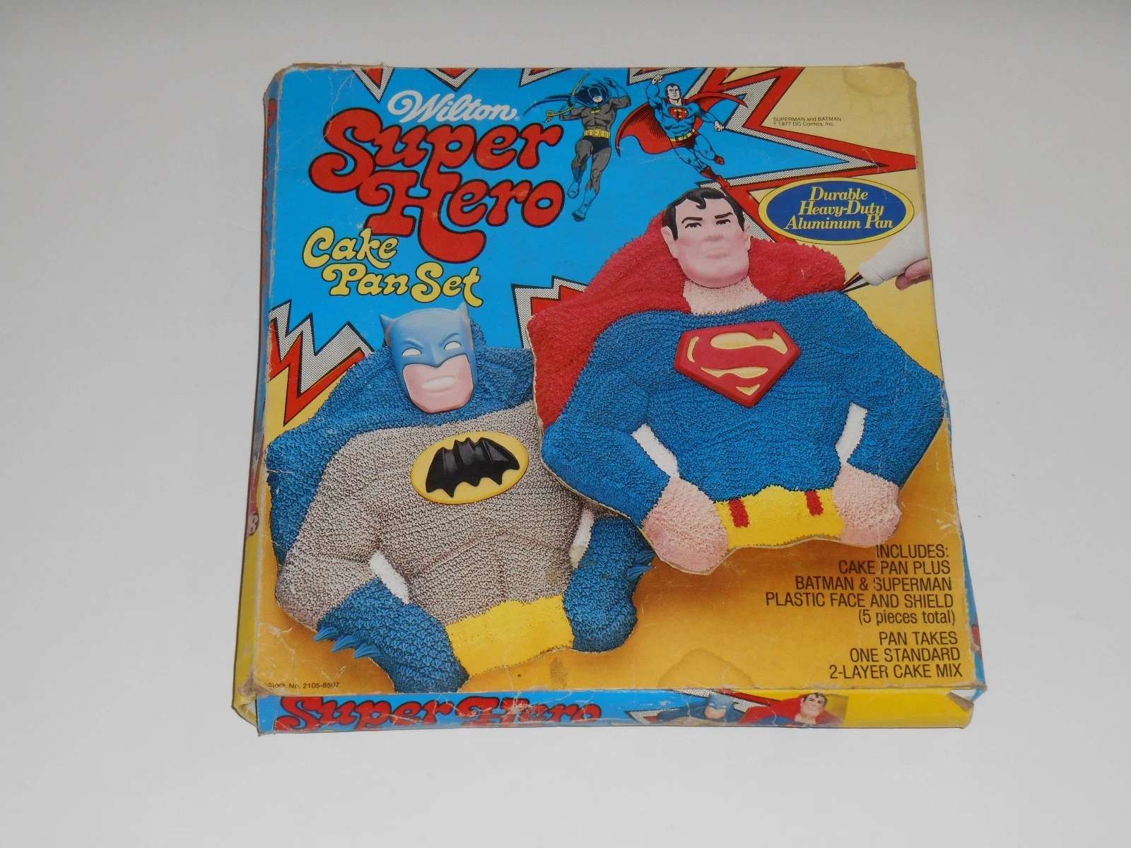 Vintage Wilton DC Comics SUPERMAN or BATMAN Super Hero CAKE PAN Set #2105-8507