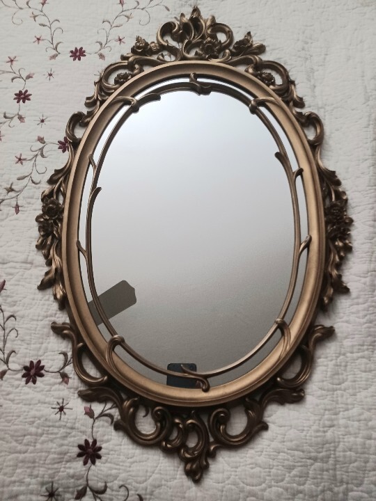 Syroco Gold Ornate Oval Vntg Wall Mirror EXC Hollywood Regency  18 X 29