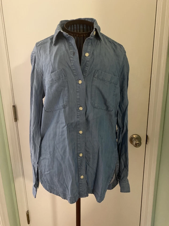 Camisa vaquera ligera con botones manga larga Athleta XXS Foto 2 de 4