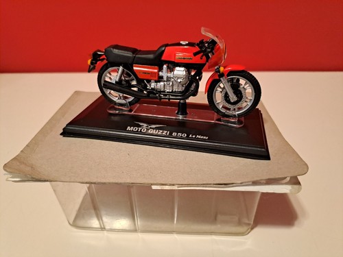 Modelli Moto Guzzi 1/24 - Foto 7 di 13