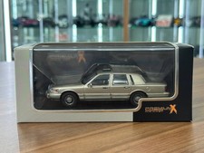 Lincoln Town Car 1996 Premium X [1/43 Diecast – Champagne]