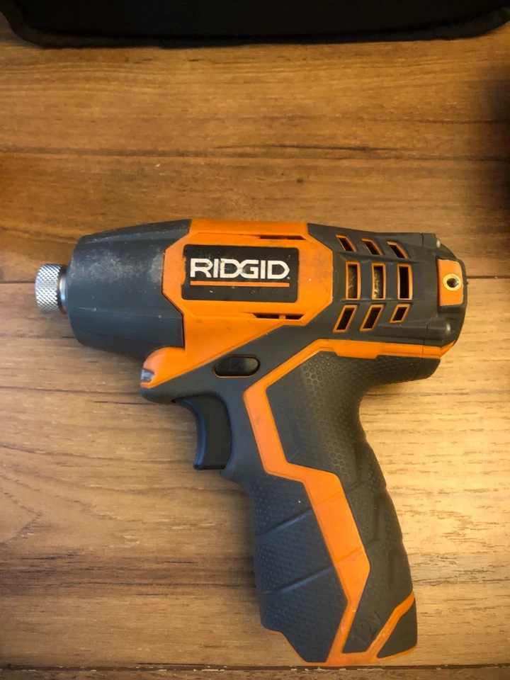 Ridgid R82230 12V 1/4" Hex Impact Driver w/Battery, Charger, Tote Bag - Image 2 of 4