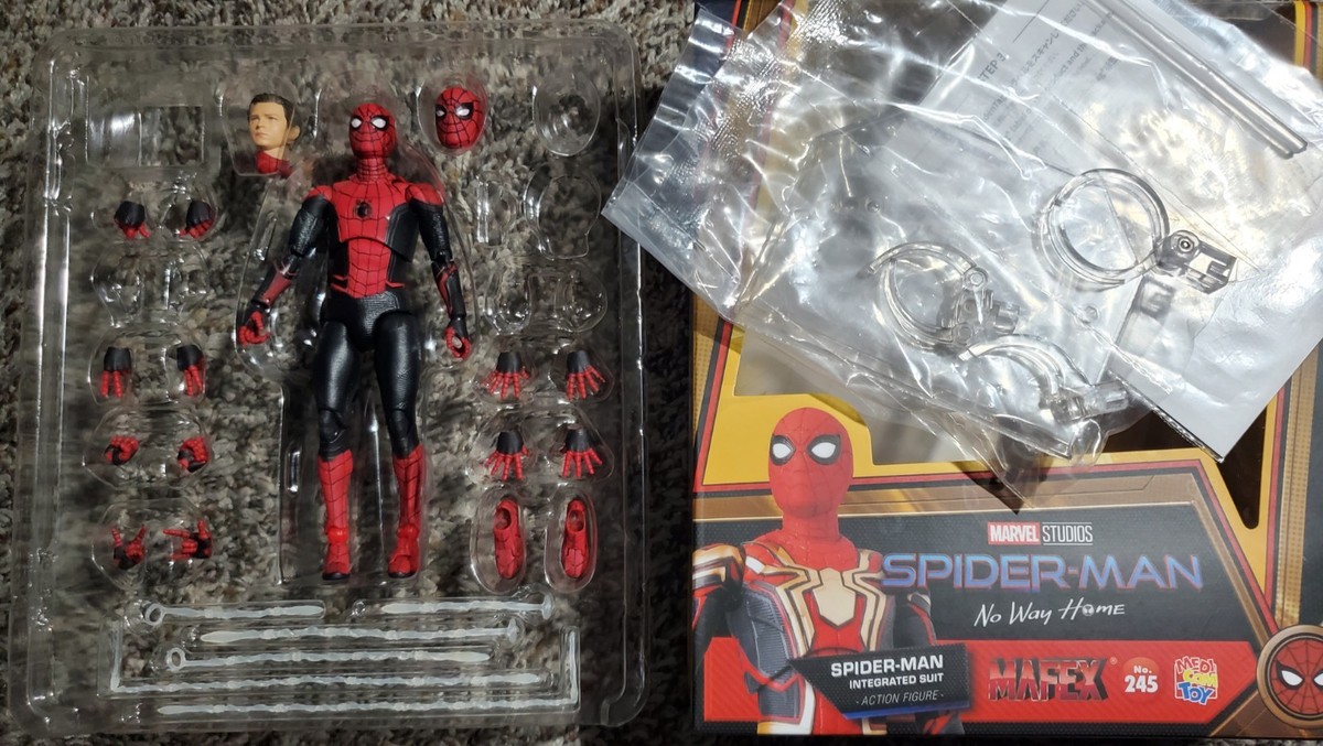 MAFEX - Spider-Man Integrated Suit from Spider-Man: No Way Home